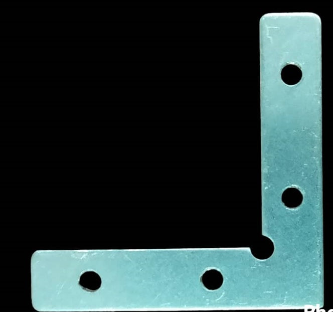LUM-116 ACCESORIO | CONECTOR TIPO L PARA LINEAL SLIM JR | COLOR: PLATEADO
