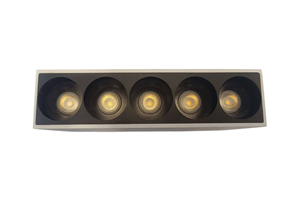 LUM-907B APLIQUE INTEGRADO | SUPERFICIAL / 136x35x70MM | CCT: 3.000K | COLOR: BLANCO- CARA INTERNA NEGRO | 10W